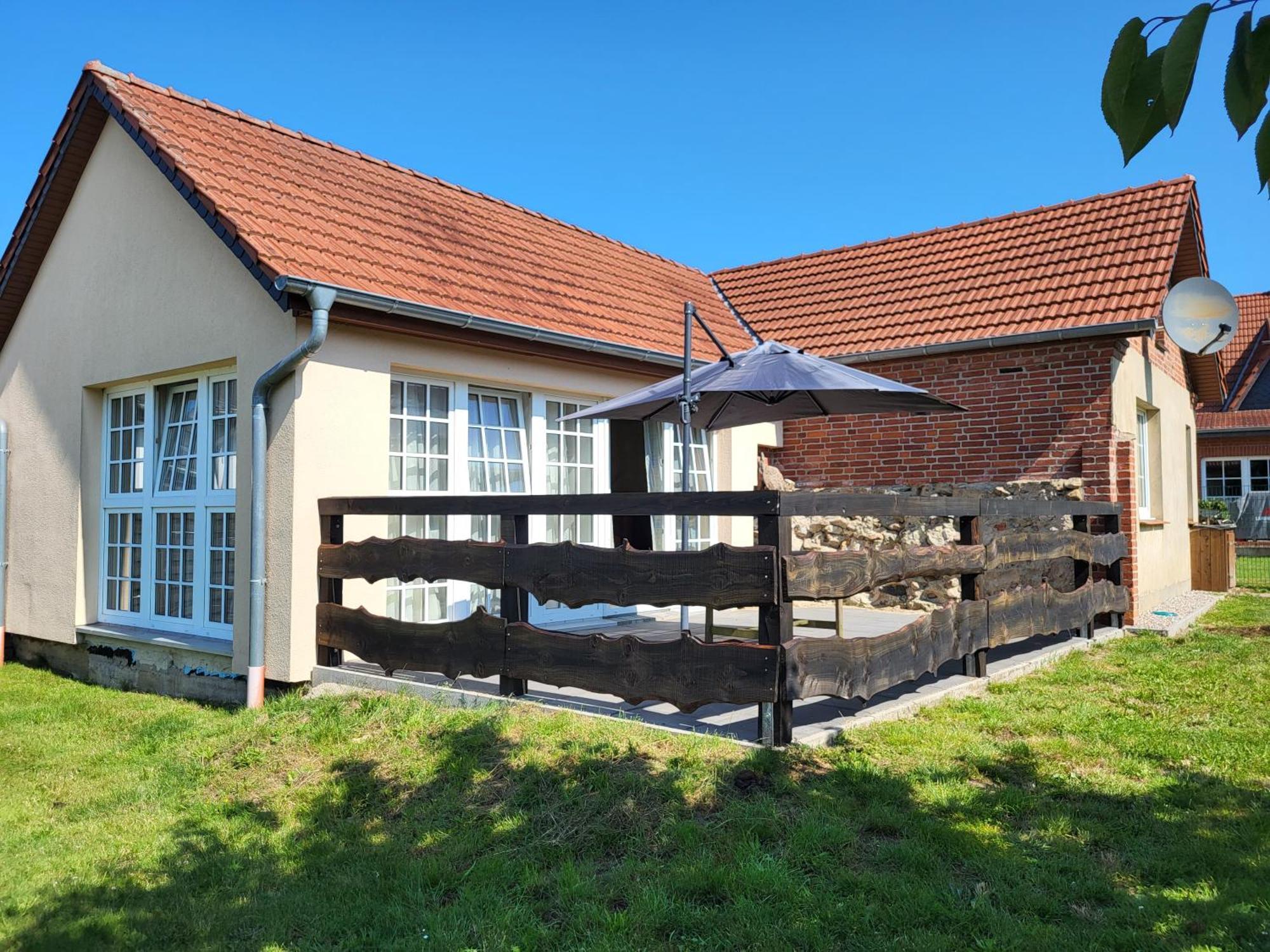 Ferienwohnung Fink Gallin  エクステリア 写真
